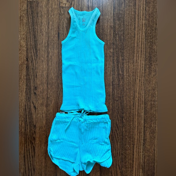 SUNCHILD ribbed, crew cut tank top with matching shorts in turquoise. Size 8. - Picture 1 of 4